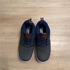 NoSox Navy and Brown kids shoes size 1.5